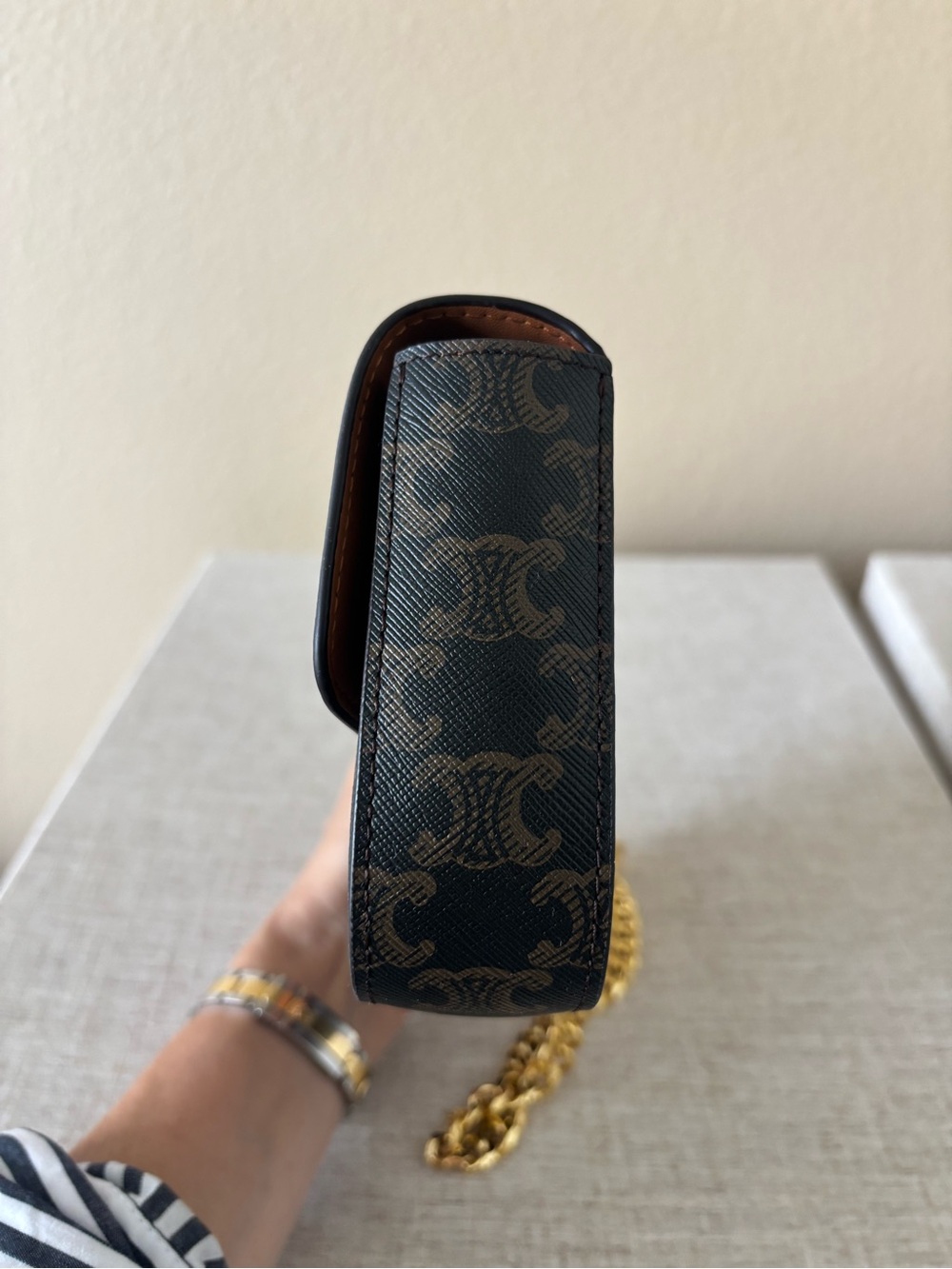 Like new Celine Cuir Triomphe bag - Picture 3 of 9